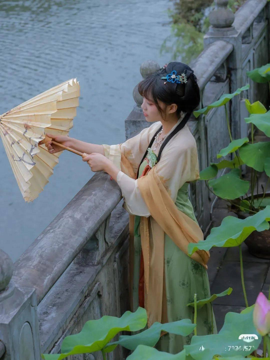这样的“文化年货”滋味美   锣鼓阵阵，如皋“小村春晚”热闹开场